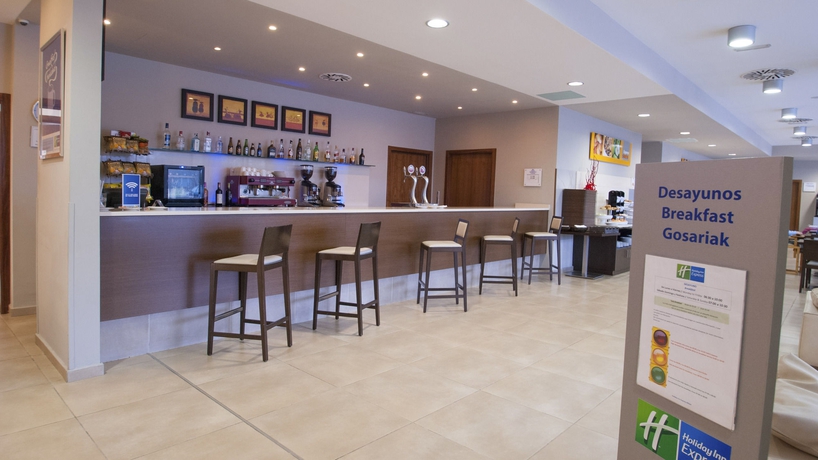 Imagen de los interiores del Hotel Holiday Inn Express Bilbao, An Ihg. Foto 16