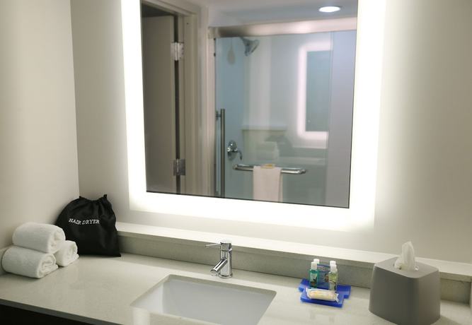 Imagen de la habitación del Hotel Holiday Inn Express Biloxi - Beach Blvd, An Ihg. Foto 13