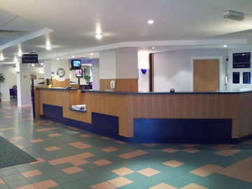 Imagen de los interiores del Hotel Holiday Inn Express Birming. Foto 18