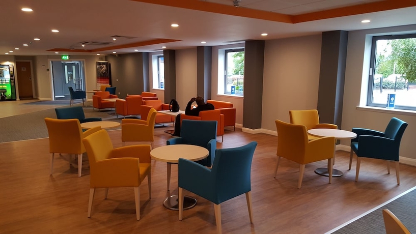 Imagen del bar/restaurante del Hotel Holiday Inn Express Birmingham - Castle Bromwich, An Ihg. Foto 2
