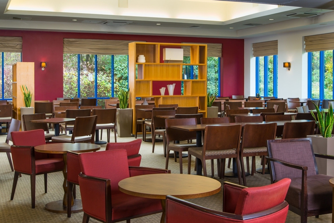 Imagen del bar/restaurante del Hotel Holiday Inn Express Birmingham Nec, An Ihg. Foto 10