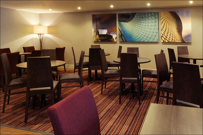 Imagen del bar/restaurante del Hotel Holiday Inn Express Birmingham - Snow Hill, An Ihg. Foto 7