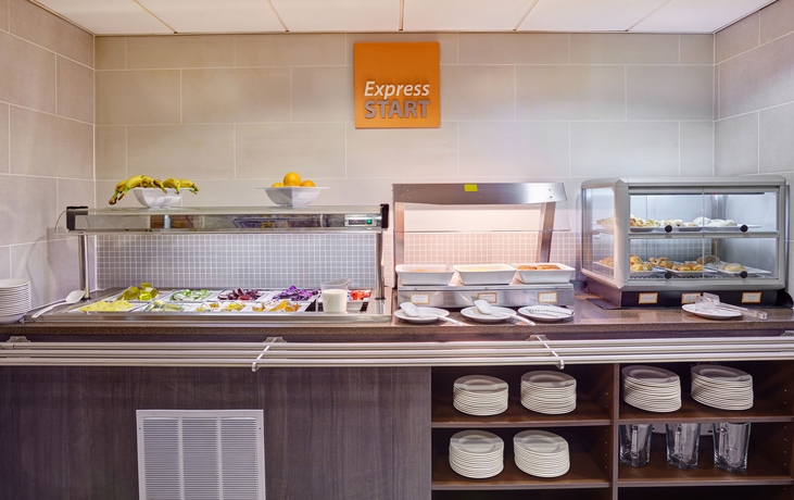 Imagen del bar/restaurante del Hotel Holiday Inn Express Birmingham - South A45. Foto 8