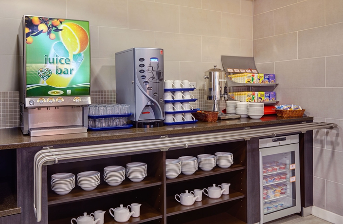 Imagen del bar/restaurante del Hotel Holiday Inn Express Birmingham - South A45. Foto 10