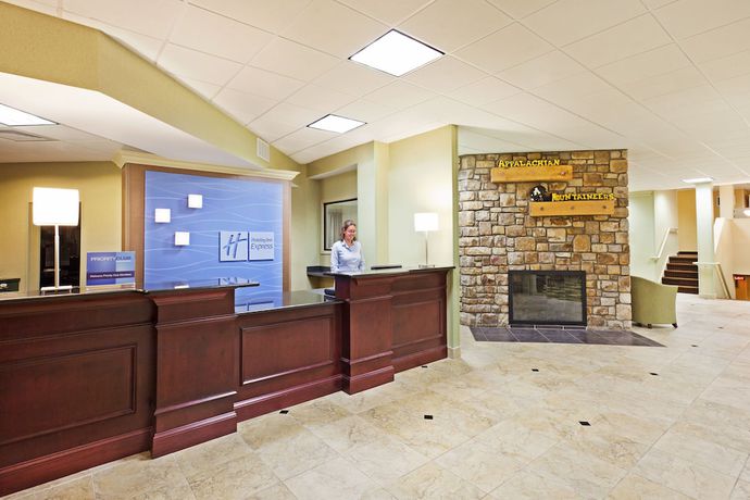 Imagen de los interiores del Hotel Holiday Inn Express Blowing Rock South. Foto 16