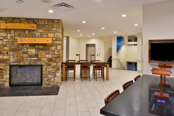 Imagen de los interiores del Hotel Holiday Inn Express Blowing Rock South. Foto 18