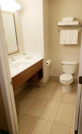 Imagen de la habitación del Hotel Holiday Inn Express Bluffton At Hilton Head Area, An Ihg. Foto 6