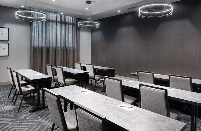 Imagen de los interiores del Hotel Holiday Inn Express Boston Logan Airport - Revere, an IHG. Foto 15