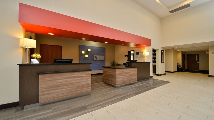 Imagen de los interiores del Hotel Holiday Inn Express Boston - Milford, An Ihg. Foto 9