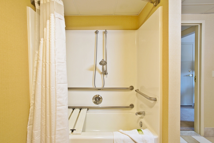 Imagen de la habitación del Hotel Holiday Inn Express Boston Waltham. Foto 11