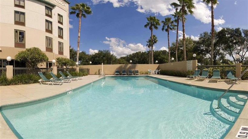 Imagen de la piscina del Hotel Holiday Inn Express Brandon Tampa. Foto 11