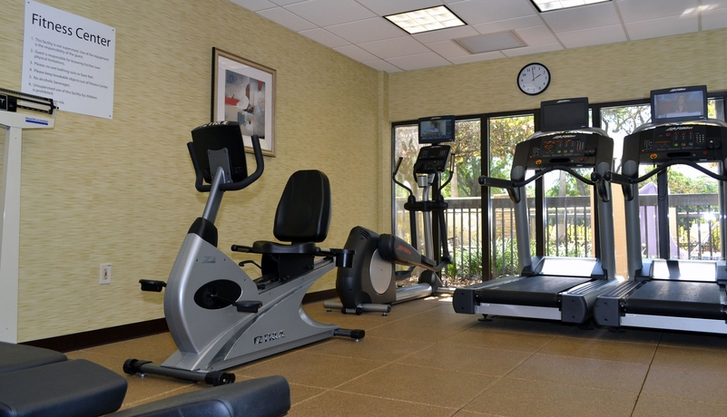 Imagen de los interiores del Hotel Holiday Inn Express Brandon Tampa. Foto 8