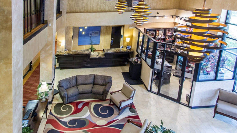 Imagen de los interiores del Hotel Holiday Inn Express Branson-green Mountain Drive, An Ihg. Foto 8