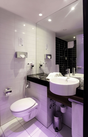 Imagen de la habitación del Hotel Holiday Inn Express Bremen Airport. Foto 10