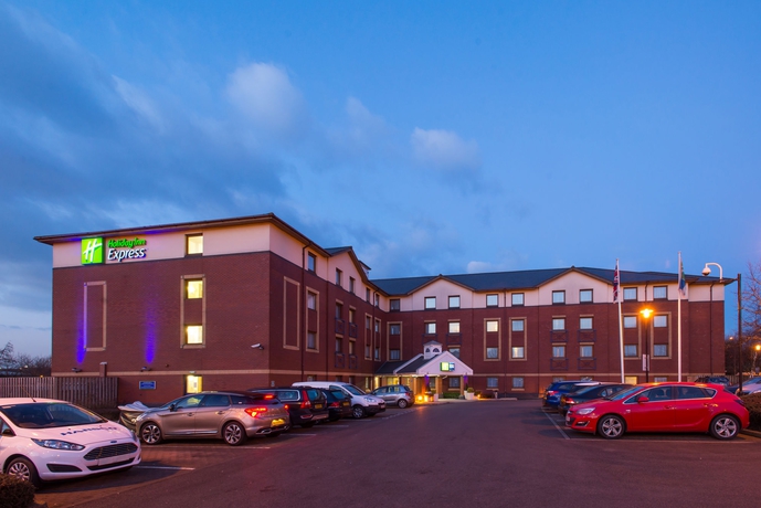 Imagen de los exteriores del Hotel Holiday Inn Express Bristol - Filton by IHG. Foto 9