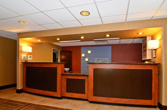 Imagen de los interiores del Hotel Holiday Inn Express Burlington, An Ihg. Foto 8