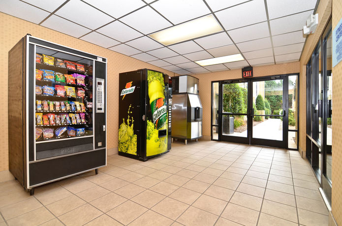 Imagen de los interiores del Hotel Holiday Inn Express Burlington, An Ihg. Foto 12