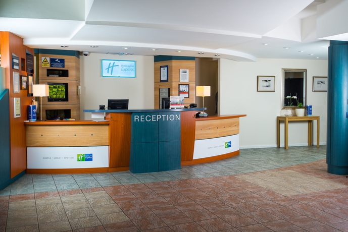 Imagen de los interiores del Hotel Holiday Inn Express Burton Upon Trent, An Ihg. Foto 13