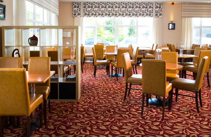 Imagen del bar/restaurante del Hotel Holiday Inn Express Burton Upon Trent, An Ihg. Foto 4