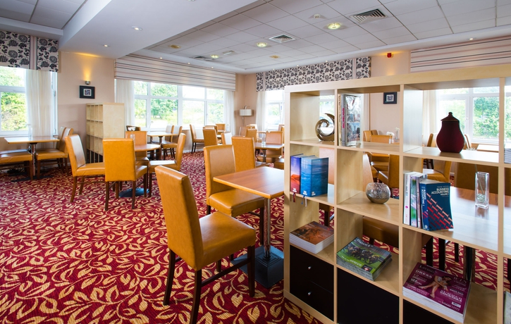 Imagen del bar/restaurante del Hotel Holiday Inn Express Burton Upon Trent, An Ihg. Foto 8