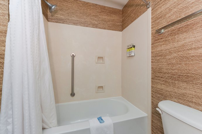 Imagen de la habitación del Hotel Holiday Inn Express Campbellsville, An Ihg. Foto 9