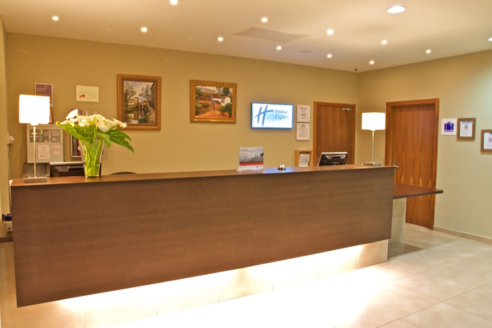 Imagen de los interiores del Hotel Holiday Inn Express Campo De Gibraltar - Barrios, An Ihg. Foto 13
