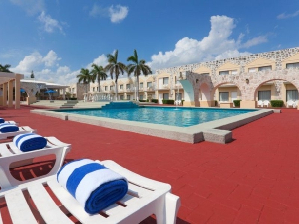 Imagen general del Hotel Holiday Inn Express Cancún. Foto 6