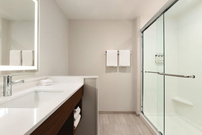 Imagen de la habitación del Hotel Holiday Inn Express Cape Canaveral. Foto 19