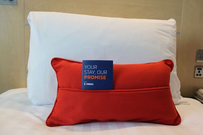 Imagen de la habitación del Hotel Holiday Inn Express Cardiff Airport, An Ihg. Foto 11