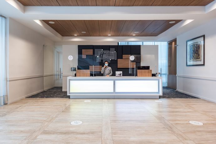 Imagen de los interiores del Hotel Holiday Inn Express Cartagena Manga, An Ihg. Foto 20