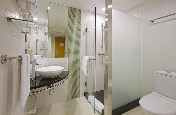 Imagen de la habitación del Hotel Holiday Inn Express Causeway Bay Hong Kong, An Ihg. Foto 8