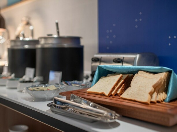 Imagen del bar/restaurante del Hotel Holiday Inn Express Changchun Jingyue, An Ihg. Foto 16