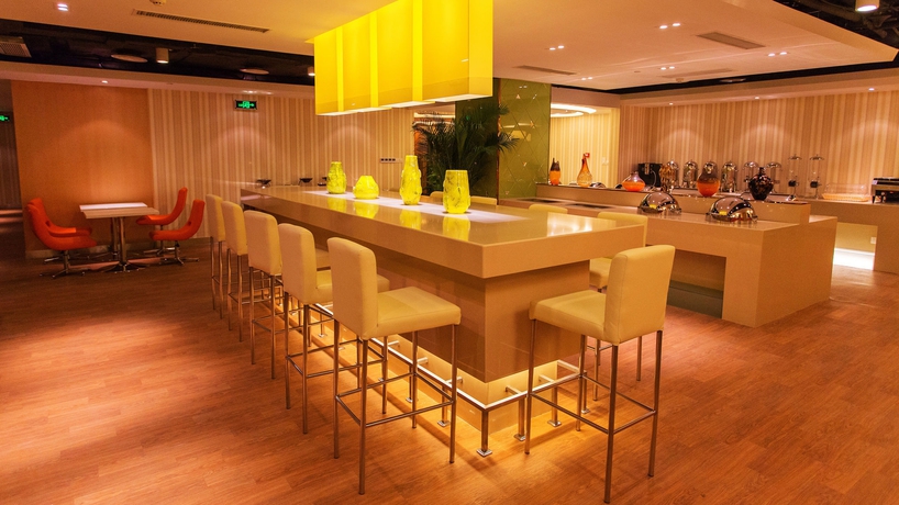 Imagen del bar/restaurante del Hotel Holiday Inn Express Changzhou Center, An Ihg. Foto 3