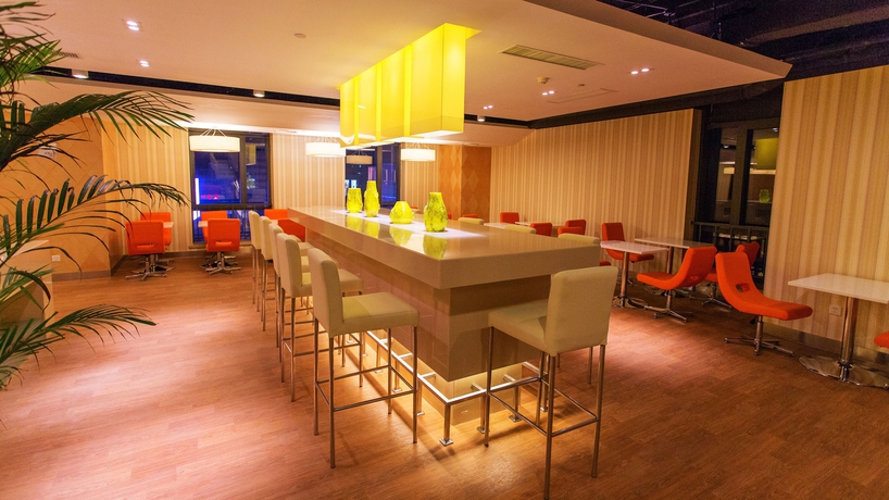 Imagen del bar/restaurante del Hotel Holiday Inn Express Changzhou Center, An Ihg. Foto 4