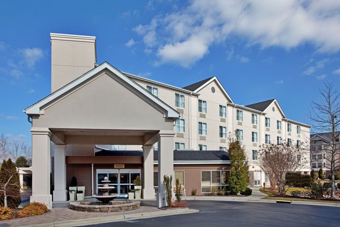 Imagen del bar/restaurante del Hotel Holiday Inn Express Chapel Hill. Foto 5