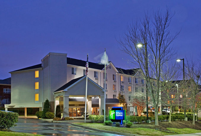 Imagen de la habitación del Hotel Holiday Inn Express Chapel Hill. Foto 6