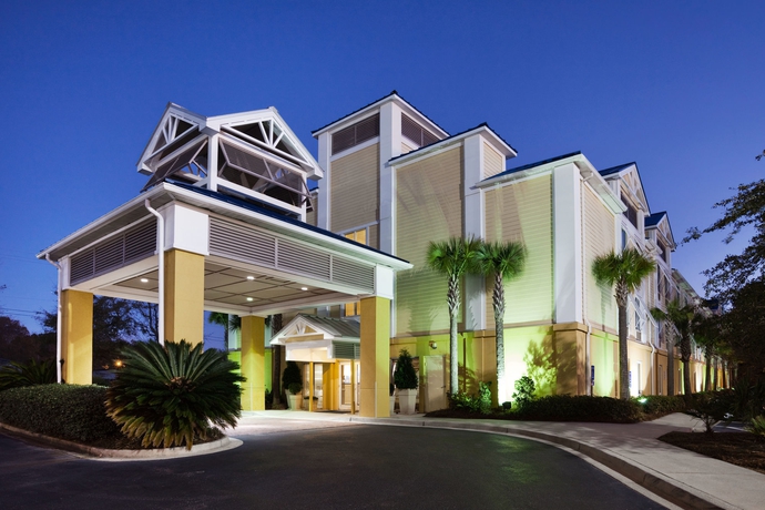 Imagen de los exteriores del Hotel Holiday Inn Express Charleston US Hwy 17 & I-526. Foto 9