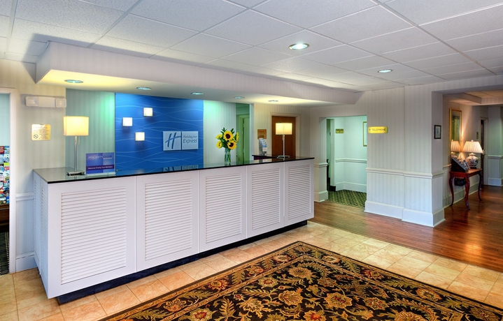 Imagen de los interiores del Hotel Holiday Inn Express Charleston US Hwy 17 & I-526. Foto 15