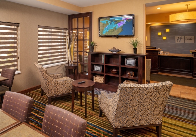 Imagen de los interiores del Hotel Holiday Inn Express Charleston-kanawha City, An Ihg. Foto 17
