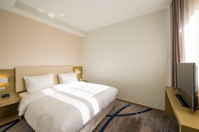 Imagen de la habitación del Hotel Holiday Inn Express Chengde Downtown. Foto 4