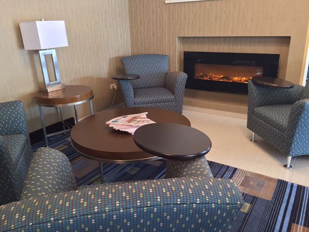 Imagen de los interiores del Hotel Holiday Inn Express Chicago NW - Arlington Heights. Foto 20