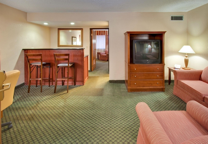 Imagen de los interiores del Hotel Holiday Inn Express Chicago-downers Grove, An Ihg. Foto 9