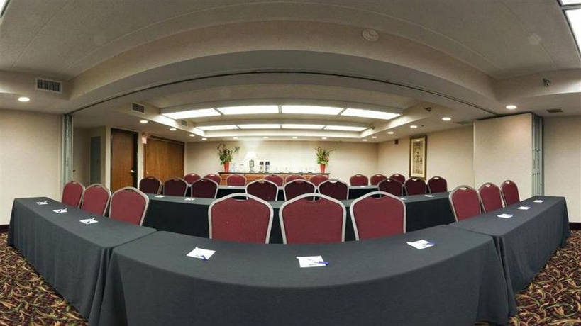 Imagen de los interiores del Hotel Holiday Inn Express Chicago-downers Grove, An Ihg. Foto 13