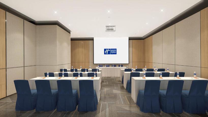 Imagen general del Hotel Holiday Inn Express Chongqing Caiyun Lake, An Ihg. Foto 3
