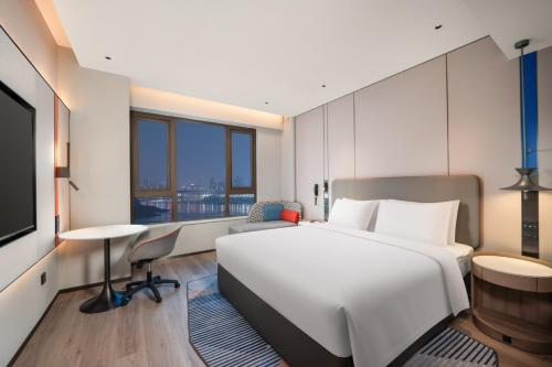 Imagen de la habitación del Hotel Holiday Inn Express Chongqing Ciqikou Ancient Town, an IHG. Foto 17