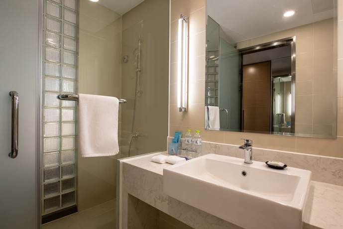 Imagen del bar/restaurante del Hotel Holiday Inn Express Chongqing University Town. Foto 2