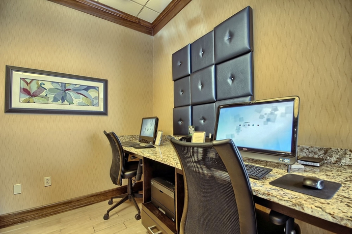 Imagen de los interiores del Hotel Holiday Inn Express Civic Center, An Ihg. Foto 12