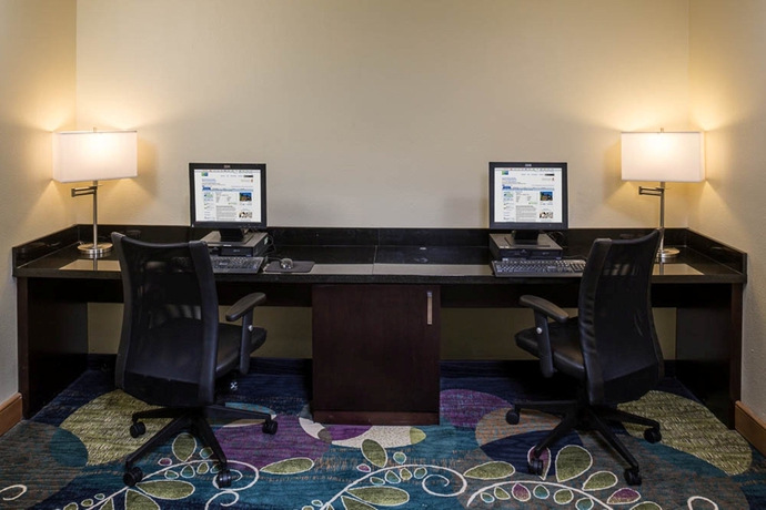Imagen de los interiores del Hotel Holiday Inn Express Clermont, An Ihg. Foto 13