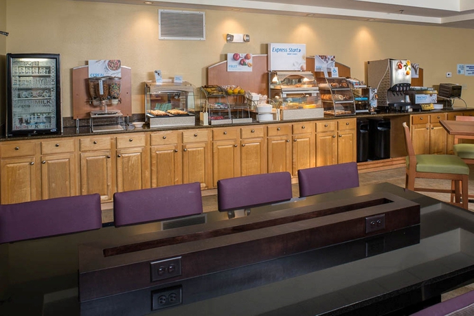 Imagen del bar/restaurante del Hotel Holiday Inn Express Clermont, An Ihg. Foto 3