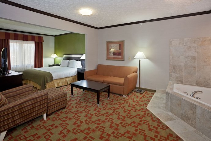 Imagen de la habitación del Hotel Holiday Inn Express Cleveland Airport - Brookpark, An Ihg. Foto 8